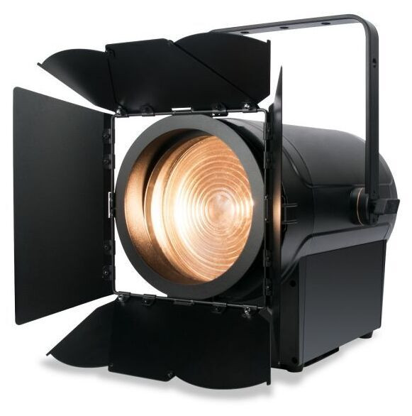 ELATION KL Fresnel 8 — прожектор Френеля