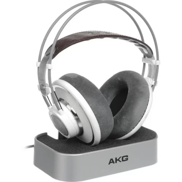 AKG K701
