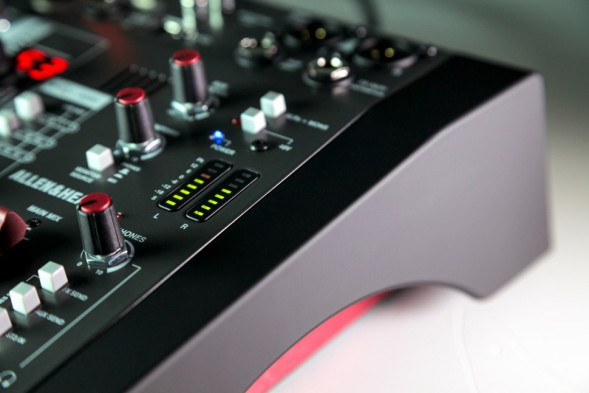 Allen&amp;Heath ZEDi10FX