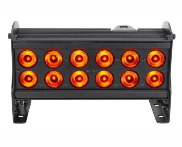 ELATION Seven Batten 14 — светодиодный прожектор LED BAR
