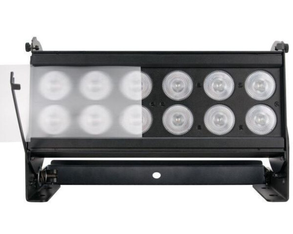 ELATION Seven Batten 14 — светодиодный прожектор LED BAR