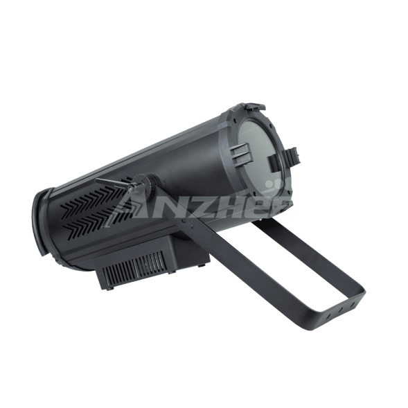 PROCBET Fresnel 300 ZOOM F — прожектор Френеля